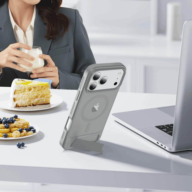MagSafe® Compatible Graphite Storm